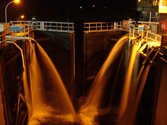 Pumpen am Lühesperrwerk